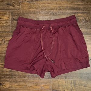 Lululemon Dance Studio High Rise Short 3.5"